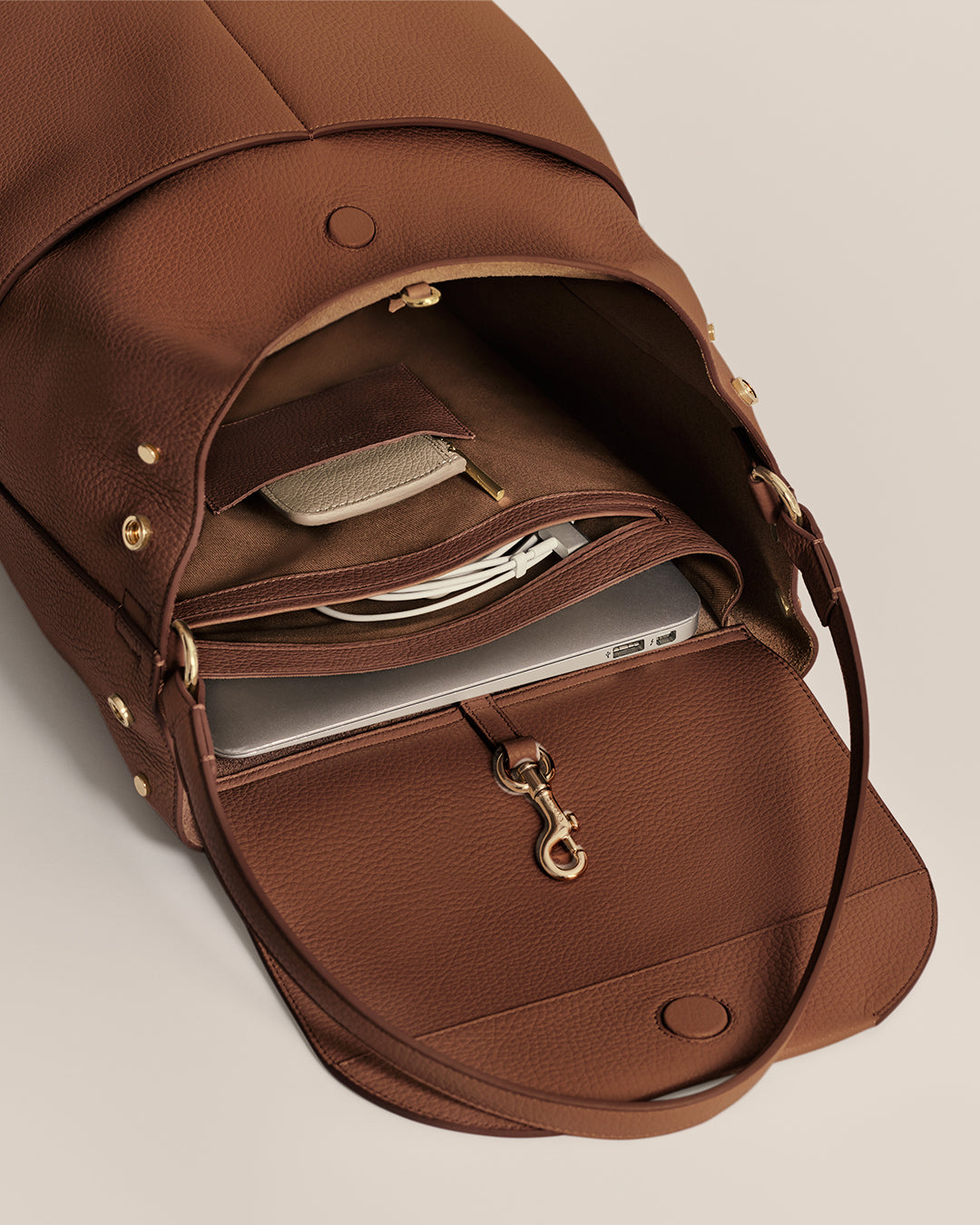 Dark Chestnut / One Size