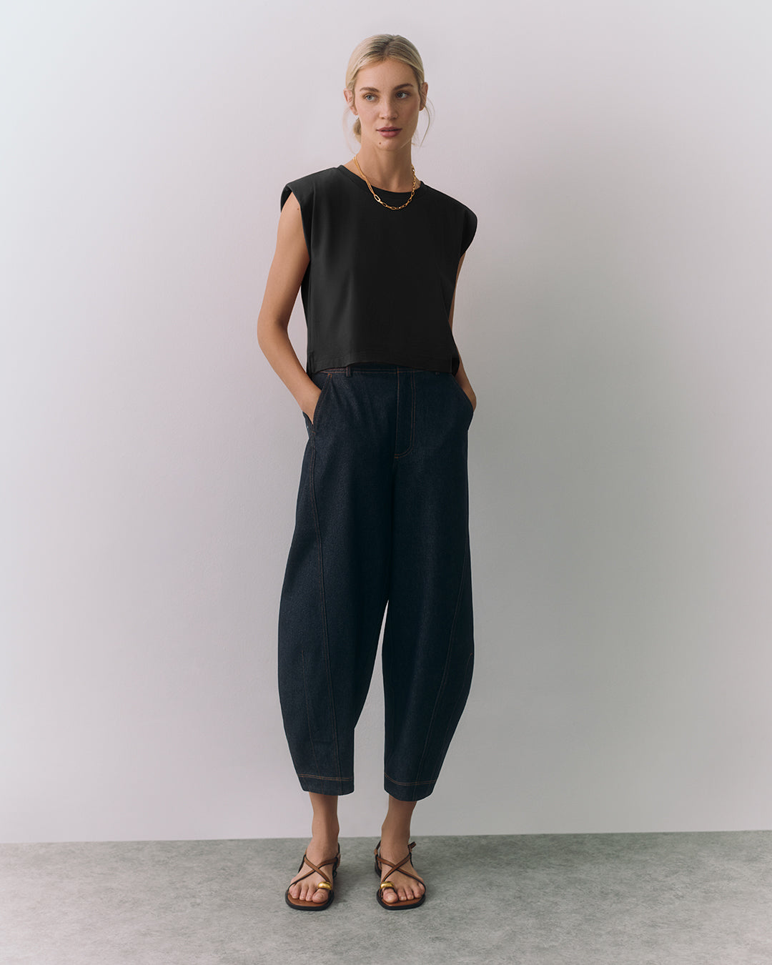 Black / Large