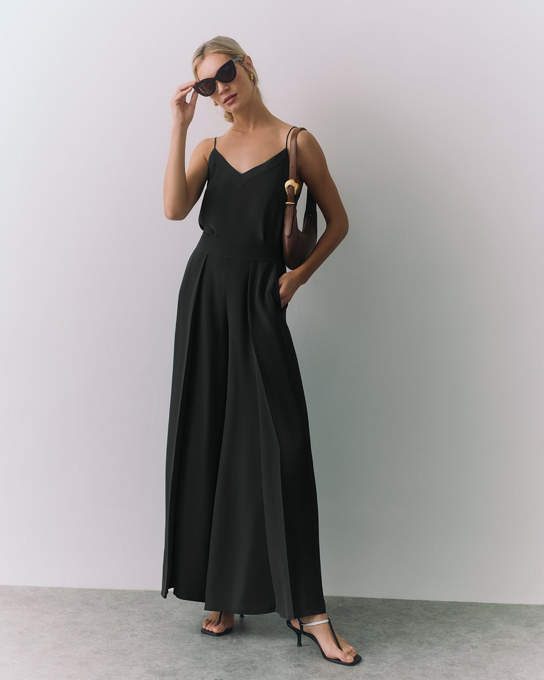 Black / Large