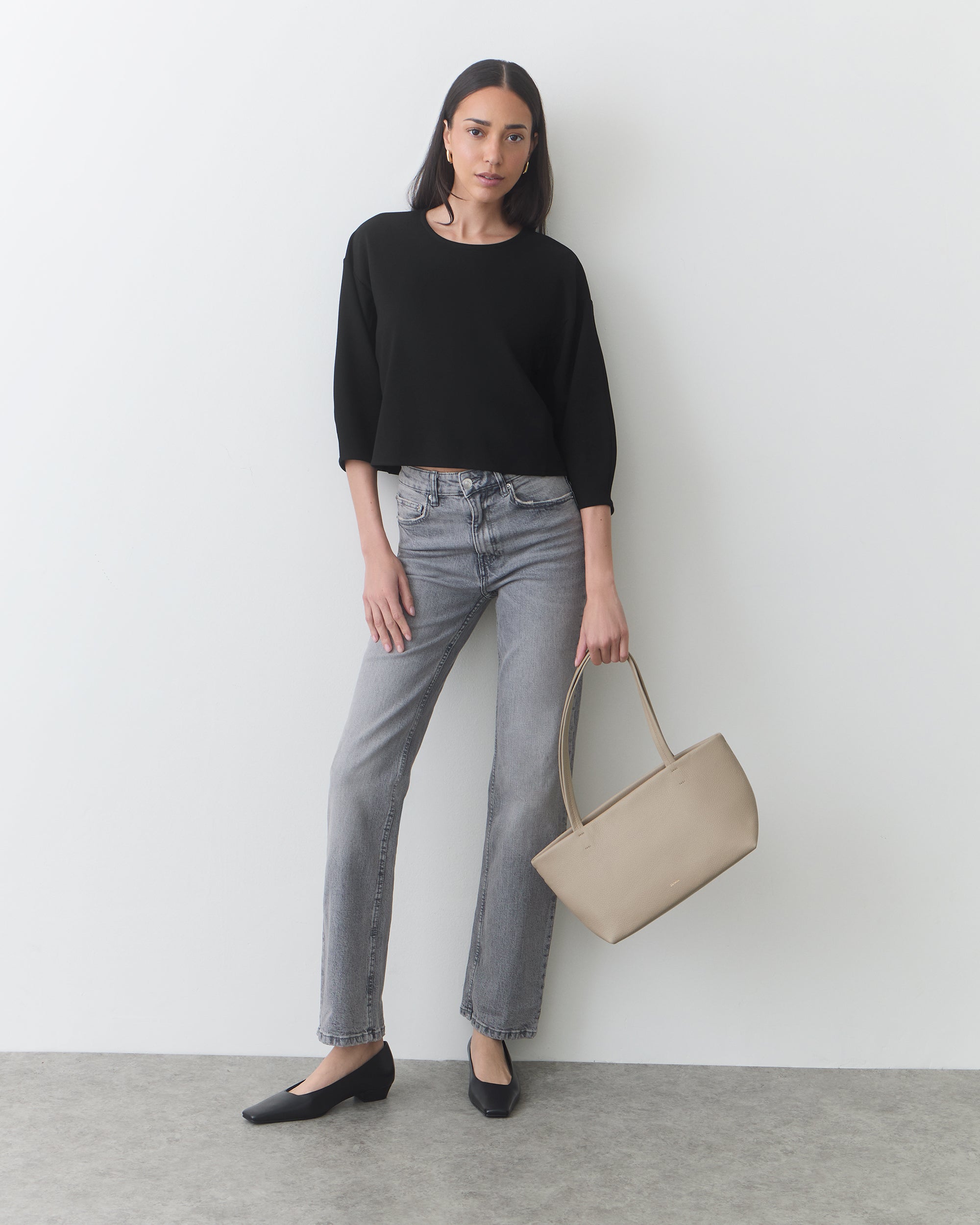 Black / Large