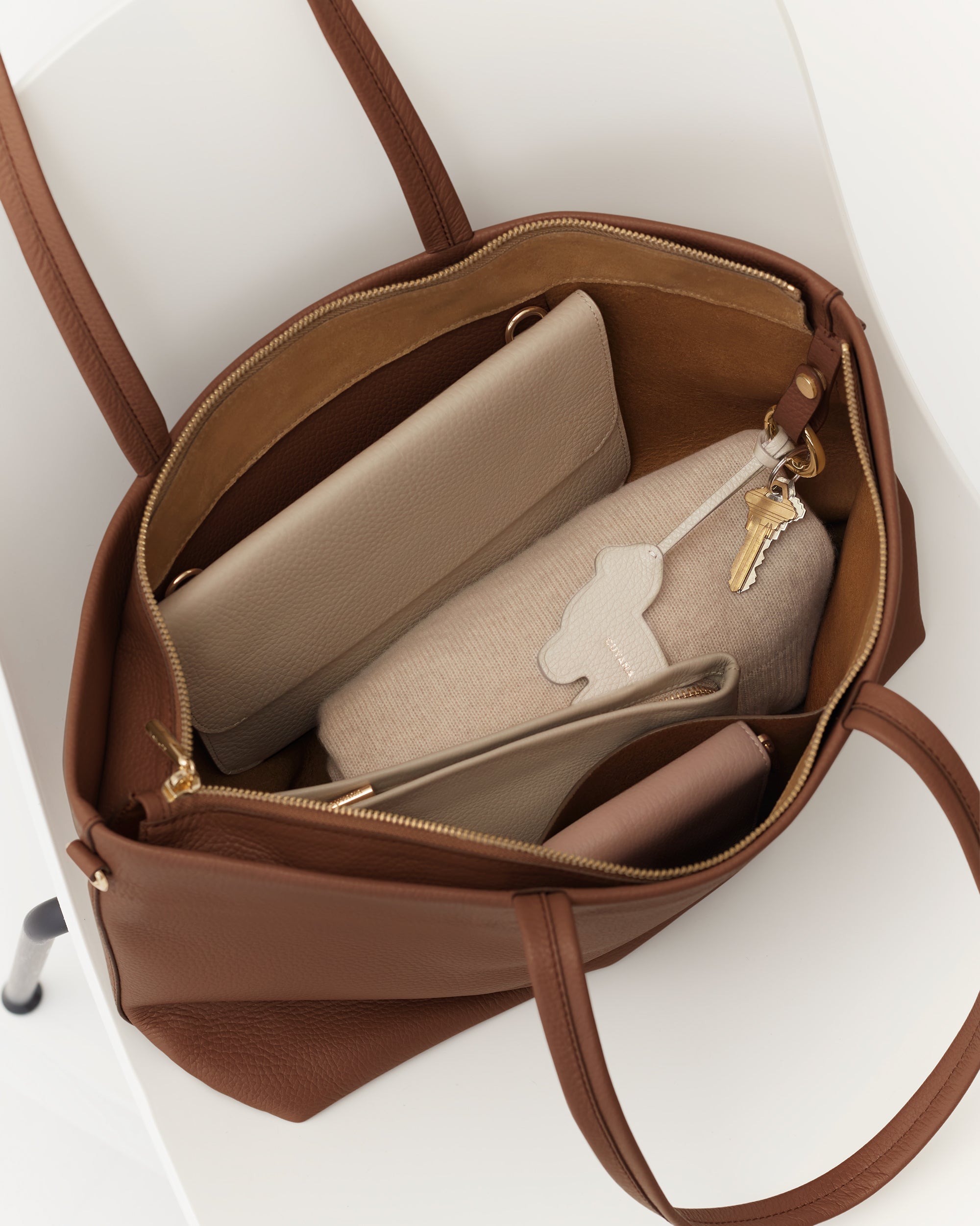 Dark Chestnut / One Size