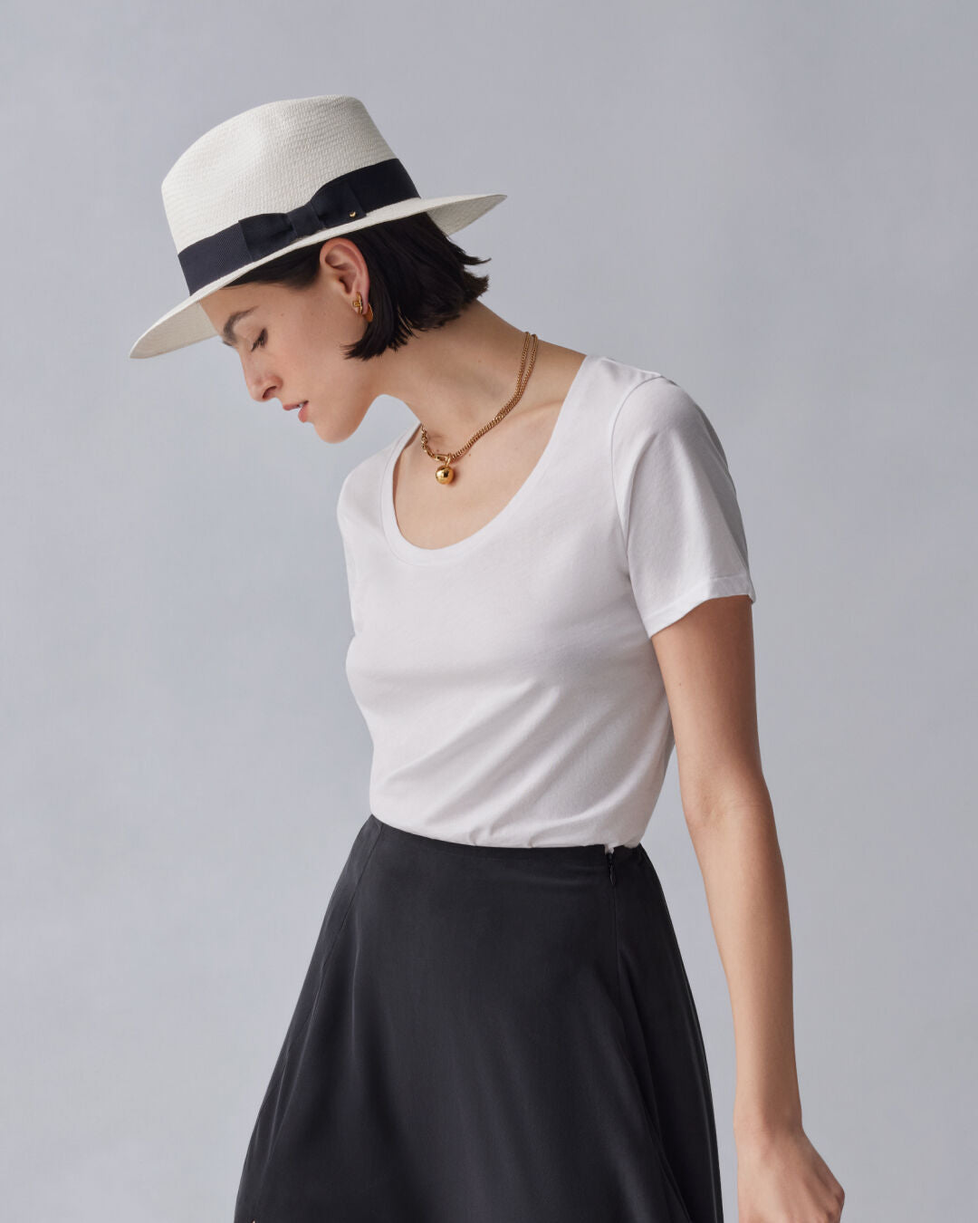 White/Black / 56